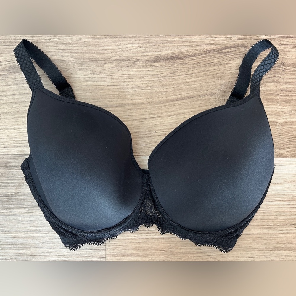 Simone Perele Caresse 3D Plunge Lace Underwire Bra Black 30G (65G EUR)